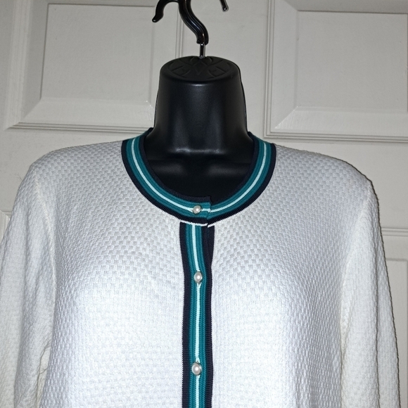 Talbots knitted cardigan size medium - Picture 4 of 7